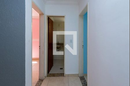 Corredor de apartamento para alugar com 2 quartos, 45m² em Venda Nova, Belo Horizonte