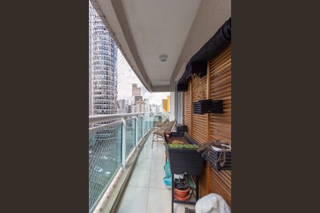 Varanda de apartamento à venda com 2 quartos, 76m² em Centro, São Paulo