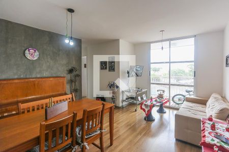 Sala de Estar de apartamento à venda com 3 quartos, 70m² em Rio Pequeno, São Paulo