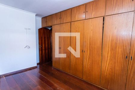 Quarto 1 de casa para alugar com 3 quartos, 300m² em Conjunto Residencial Santa Terezinha, São Paulo