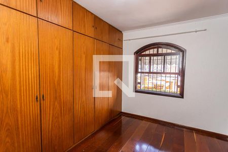 Quarto 1 de casa para alugar com 3 quartos, 300m² em Conjunto Residencial Santa Terezinha, São Paulo