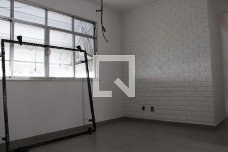 Sala de apartamento para alugar com 3 quartos, 70m² em Todos Os Santos, Rio de Janeiro