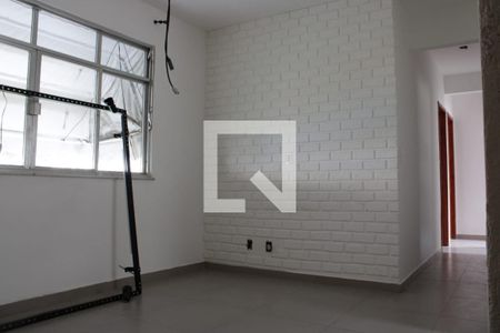 Sala de apartamento para alugar com 3 quartos, 70m² em Todos Os Santos, Rio de Janeiro