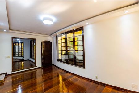 Casa de condomínio para alugar com 500m², 5 quartos e 1 vagaSala