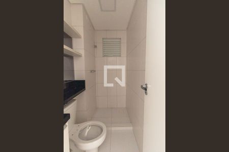 Banheiro Social de apartamento para alugar com 1 quarto, 60m² em Vila Izabel, Curitiba