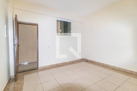 Sala de apartamento para alugar com 1 quarto, 50m² em Taquara, Rio de Janeiro