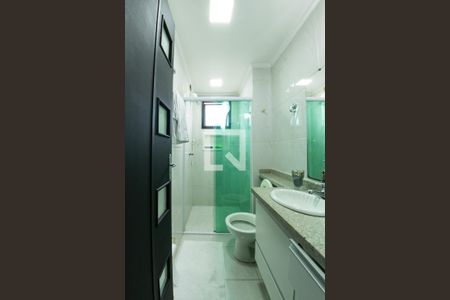 Banheiro de apartamento à venda com 2 quartos, 56m² em Jardim Vila Formosa, São Paulo