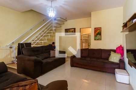 Sala de casa para alugar com 6 quartos, 300m² em Bandeiras, Osasco