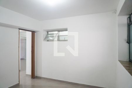 Quarto de casa para alugar com 1 quarto, 60m² em Jardim Matarazzo, São Paulo