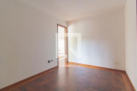 Casa para alugar com 402m², 5 quartos e 4 vagas Casa para alugar com 402m², 5 quartos e 4 vagasQuarto 5 - Edícula
