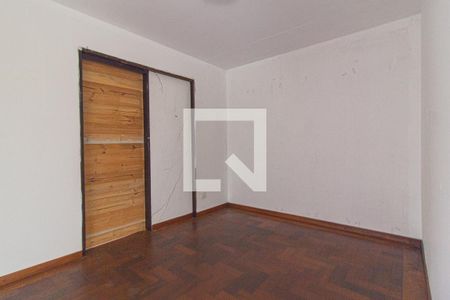 Casa para alugar com 402m², 5 quartos e 4 vagas Casa para alugar com 402m², 5 quartos e 4 vagasQuarto 5 - Edícula