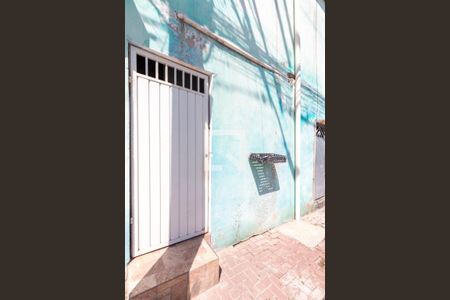 Casa à venda com 50m², 1 quarto e sem vaga Casa à venda com 50m², 1 quarto e sem vagaFachada