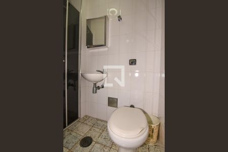 Apartamento para alugar com 100m², 2 quartos e 1 vaga Apartamento para alugar com 100m², 2 quartos e 1 vagaBanheiro de Serviço