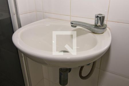 Apartamento para alugar com 100m², 2 quartos e 1 vaga Apartamento para alugar com 100m², 2 quartos e 1 vagaBanheiro de Serviço