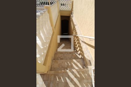 Escada de casa à venda com 3 quartos, 231m² em Jardim Nilópolis, Campinas