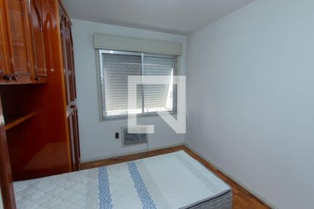 Quarto 2 de apartamento para alugar com 2 quartos, 62m² em São Sebastião, Porto Alegre