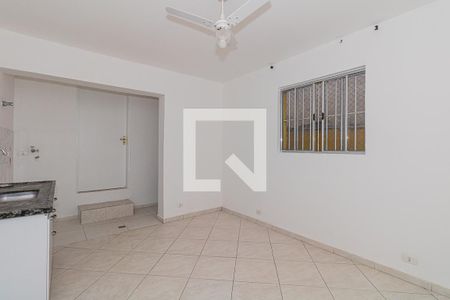 Sala/Cozinha de casa para alugar com 2 quartos, 60m² em Vila Nivi, São Paulo