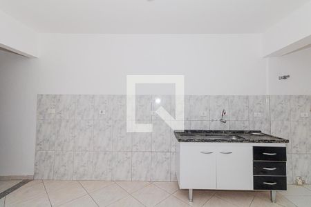 Sala/Cozinha de casa para alugar com 2 quartos, 60m² em Vila Nivi, São Paulo