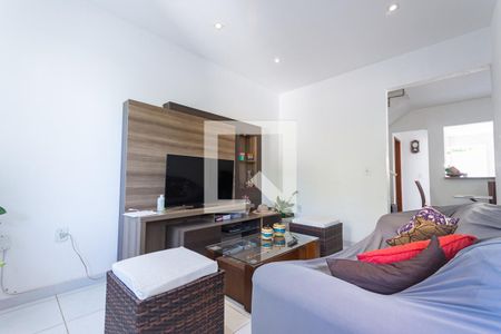 Sala de casa à venda com 3 quartos, 180m² em Maravista, Niterói