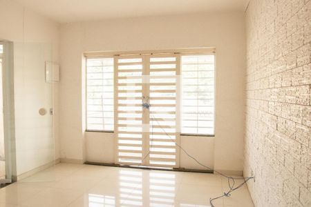 Sala 1 de casa à venda com 3 quartos, 1000m² em Vila Mazzei, São Paulo