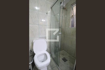 Banheiro de apartamento à venda com 2 quartos, 57m² em Marechal Rondon, Canoas