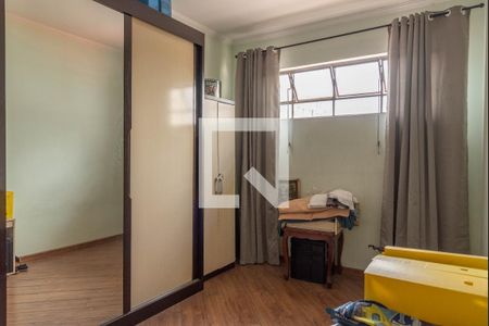 Casa à venda com 150m², 3 quartos e 3 vagas Casa à venda com 150m², 3 quartos e 3 vagasQuarto 2