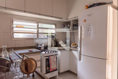 Casa à venda com 150m², 3 quartos e 3 vagas Casa à venda com 150m², 3 quartos e 3 vagasCozinha