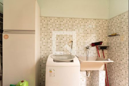 Casa à venda com 150m², 3 quartos e 3 vagas Casa à venda com 150m², 3 quartos e 3 vagasÁrea de serviço