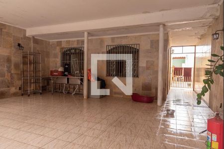 Casa à venda com 150m², 3 quartos e 3 vagas Casa à venda com 150m², 3 quartos e 3 vagasGaragem