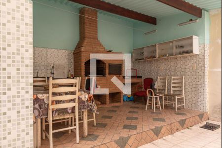 Casa à venda com 150m², 3 quartos e 3 vagas Casa à venda com 150m², 3 quartos e 3 vagasÁrea comum