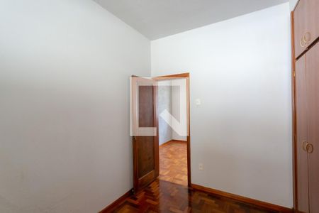 Quarto 1 de apartamento para alugar com 3 quartos, 107m² em Santo Antônio, Belo Horizonte