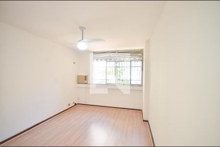 Suite de apartamento para alugar com 2 quartos, 75m² em Icaraí, Niterói