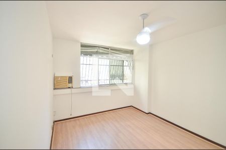 Suite de apartamento para alugar com 2 quartos, 75m² em Icaraí, Niterói