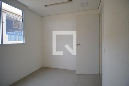 Quarto 1 de apartamento para alugar com 2 quartos, 45m² em Sarandi, Porto Alegre