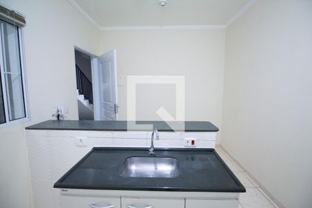 cozinha / sala de casa para alugar com 1 quarto, 40m² em Vila Sao Vicente, São Paulo