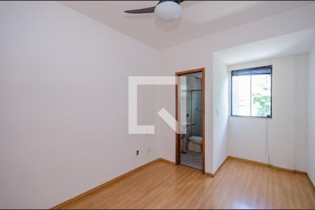 Suíte de apartamento para alugar com 3 quartos, 92m² em Estoril, Belo Horizonte