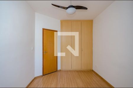 Suíte de apartamento para alugar com 3 quartos, 92m² em Estoril, Belo Horizonte