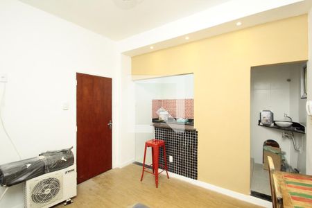 Sala/Quarto de kitnet/studio para alugar com 1 quarto, 19m² em Flamengo, Rio de Janeiro