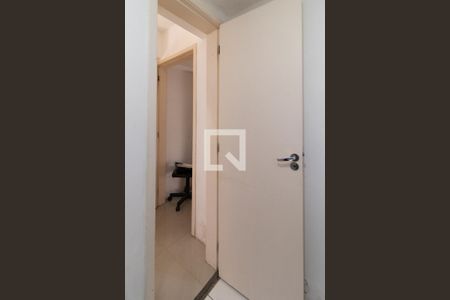 Banheiro da Suíte de apartamento à venda com 2 quartos, 49m² em Glória, Porto Alegre