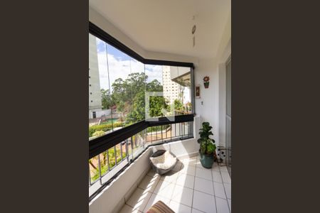 Varanda de apartamento à venda com 3 quartos, 110m² em Vila Indiana, São Paulo