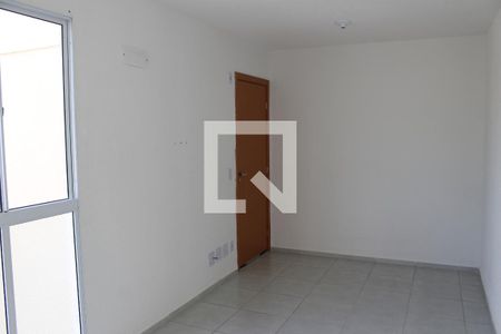 Sala de apartamento para alugar com 2 quartos, 48m² em Vila Lage, São Gonçalo