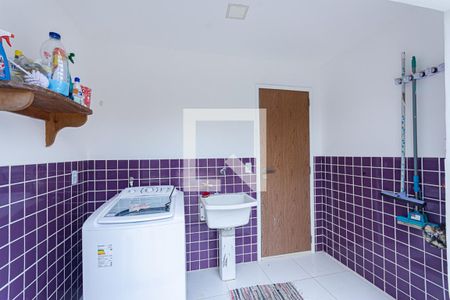 Casa à venda com 155m², 3 quartos e 4 vagas Casa à venda com 155m², 3 quartos e 4 vagasÁrea de Serviço