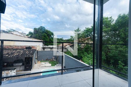 Casa à venda com 155m², 3 quartos e 4 vagas Casa à venda com 155m², 3 quartos e 4 vagasVaranda da Sala
