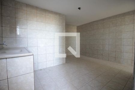 Cozinha de casa para alugar com 1 quarto, 45m² em Jardim Mirna, Taboão da Serra