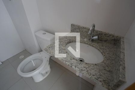 Banheiro de apartamento à venda com 1 quarto, 37m² em Vila Ré, São Paulo