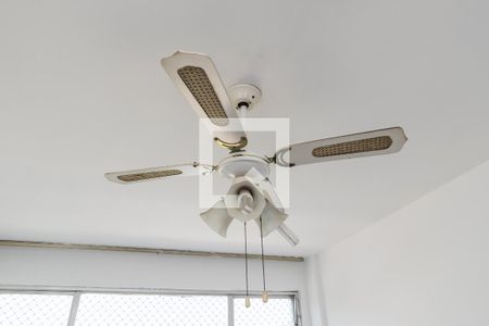 Sala - Ventilador de apartamento para alugar com 3 quartos, 67m² em Olaria, Rio de Janeiro