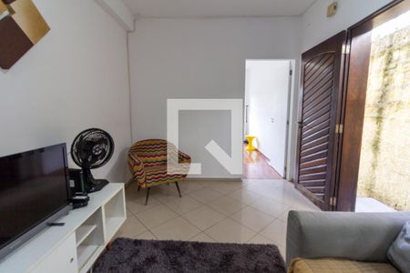 Sala de casa à venda com 2 quartos, 72m² em Ferreira, São Paulo