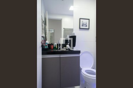 banheiro de apartamento para alugar com 2 quartos, 45m² em Limão, São Paulo