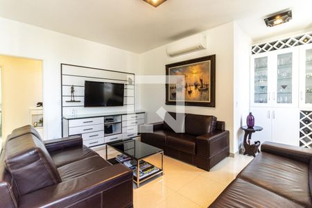 Sala de apartamento à venda com 4 quartos, 200m² em Bela Vista, São Paulo