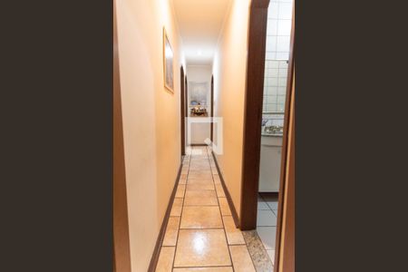 Casa à venda com 264m², 3 quartos e 1 vaga Casa à venda com 264m², 3 quartos e 1 vagaCorredor